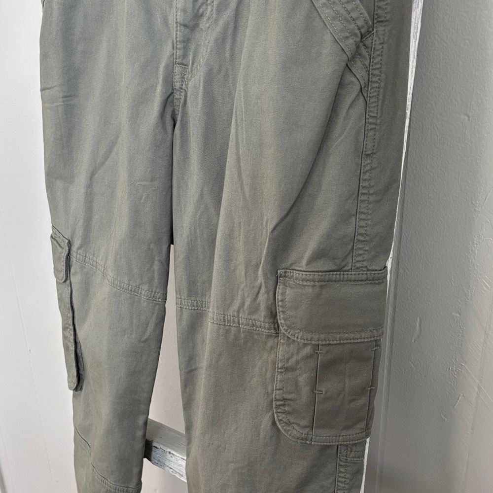 Abercrombie & Fitch Women's Straight Leg Cargo Pants - Olive - Picture 5 of 7